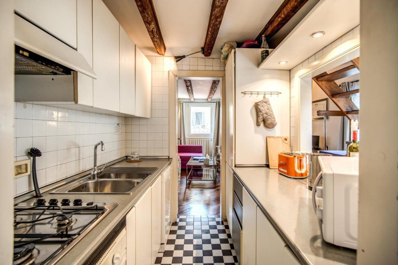 Lovely Attic With Private Terrace By Piazza Navona * Rom