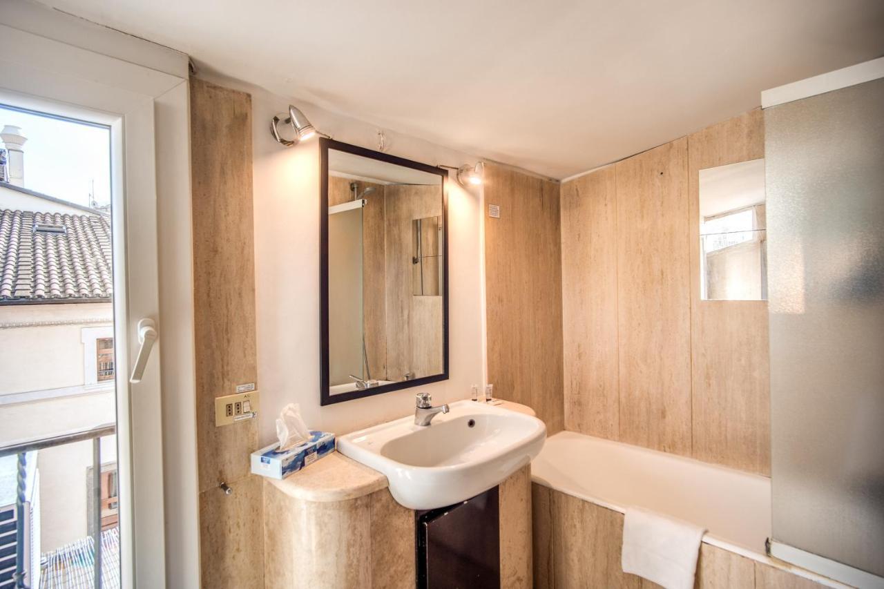 Apartment Lovely Attic With Private Terrace By Piazza Navona Rom